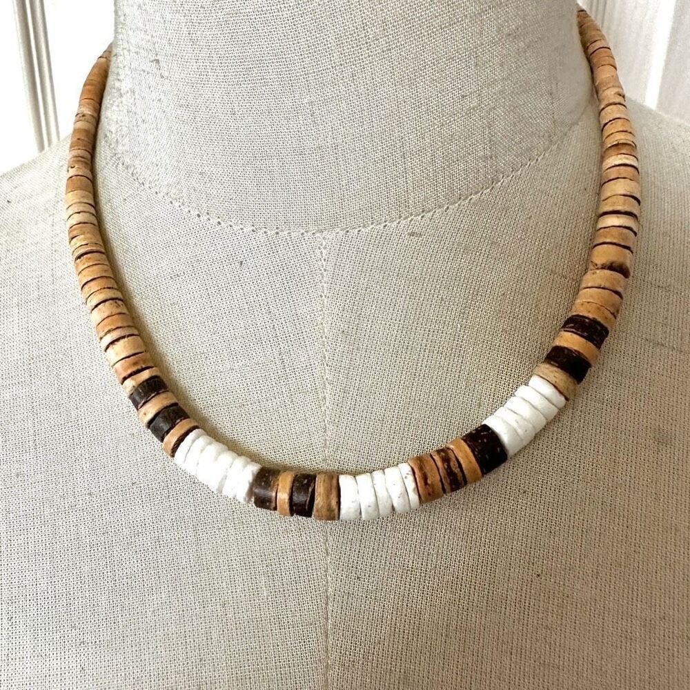 Coconut shell unisex necklace